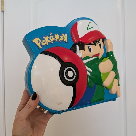 Pokémon Carrying Case- Blue - Picture 2 of 10